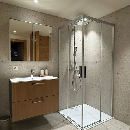Apartament 23